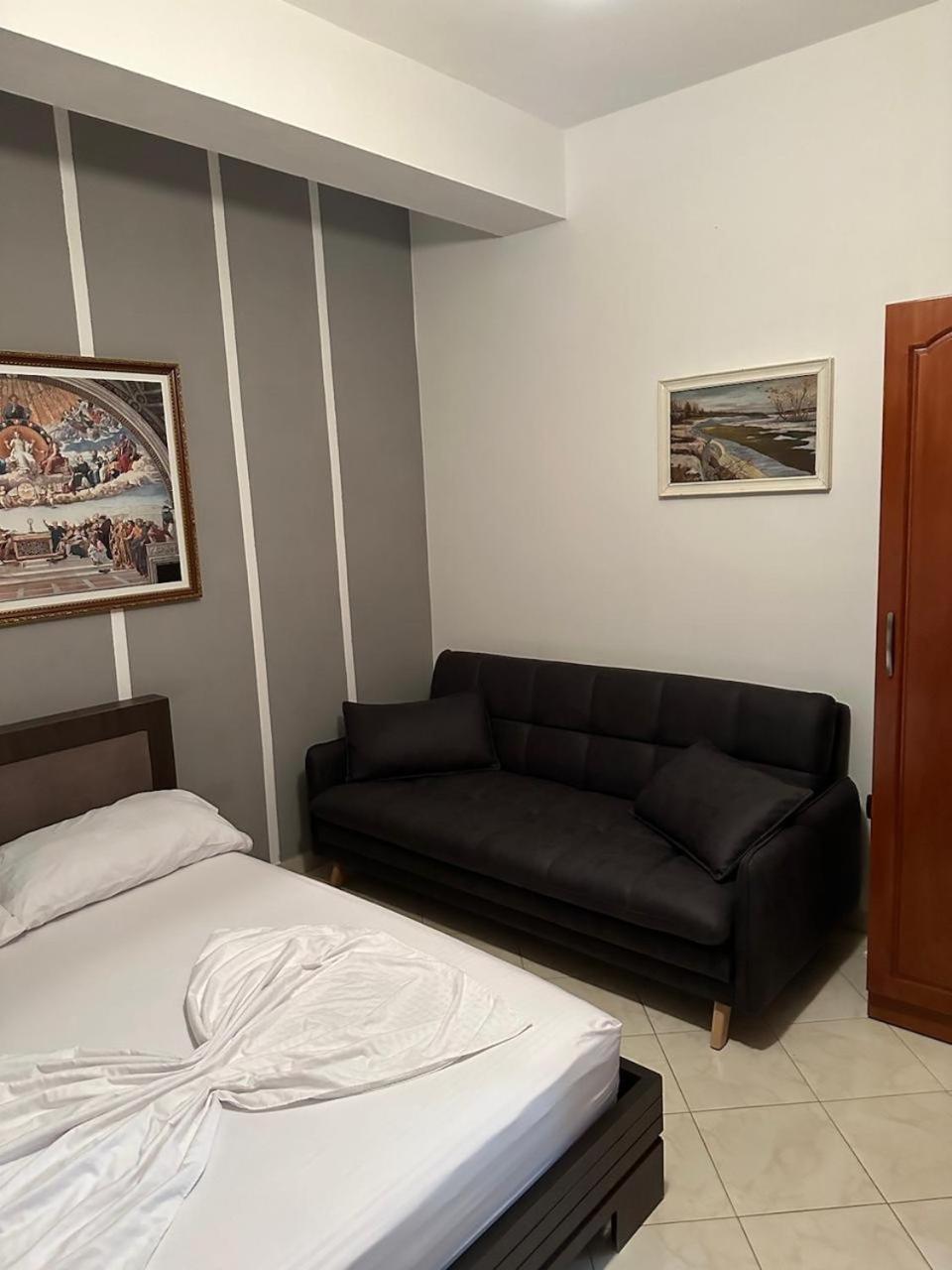 Albergue Eid Mar Vlorë Exterior foto