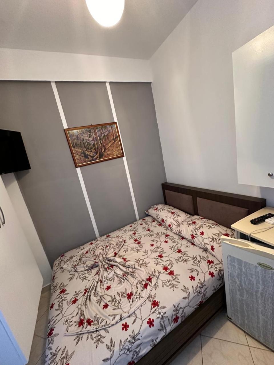 Albergue Eid Mar Vlorë Exterior foto