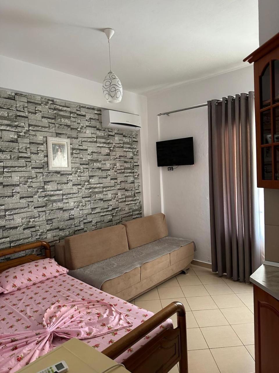 Albergue Eid Mar Vlorë Exterior foto