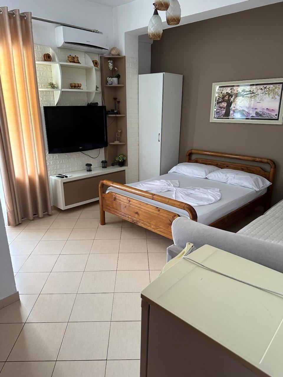 Albergue Eid Mar Vlorë Exterior foto