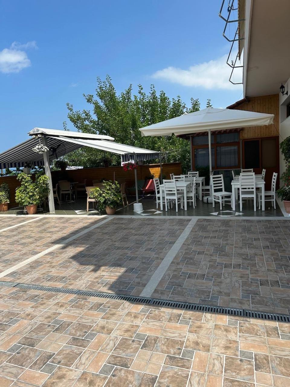 Albergue Eid Mar Vlorë Exterior foto